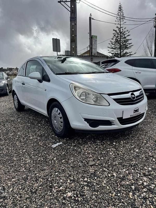 Usado Opel Corsa 75 HP (55 kW) 2008 Branco Citadino