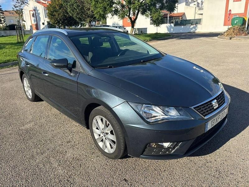 Cinza Usado 2019 Seat Leon Style Carrinha | € 9.840 (Bom preço) - Imagem 1/4