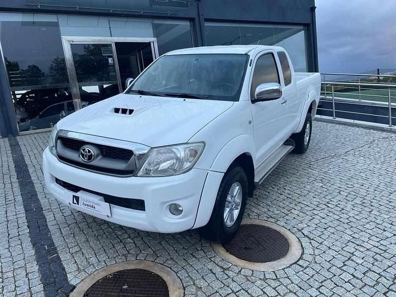 Branco Usado 2010 Toyota HiLux Pickup | € 24.000 (Preço justo) - Imagem 1/4