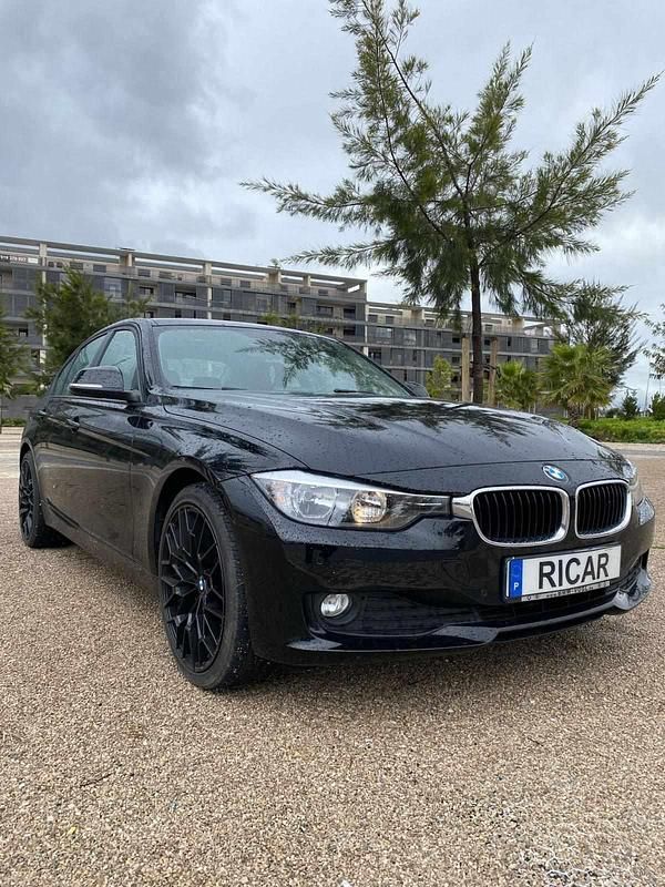 Preto Usado 2012 BMW 316 | € 10.500 - Imagem 1/4