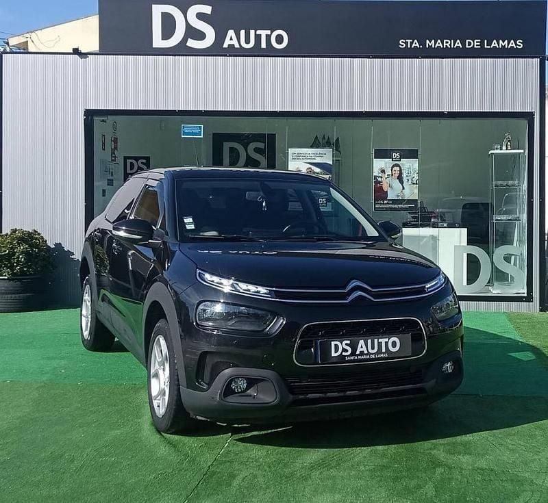 Preto Usado 2019 Citroën C4 Cactus Citadino | € 13.950 (Preço justo) - Imagem 1/4