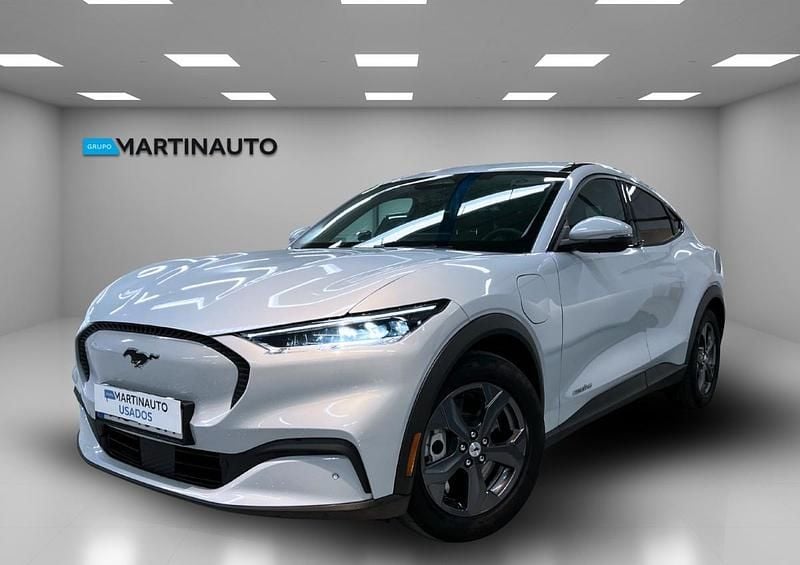 Branco Usado 2022 Ford Mustang Mach-E Premium SUV | € 29.900 - Imagem 1/4