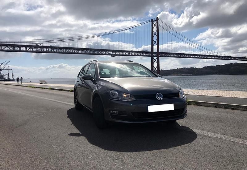 Usado VW Golf VII 110 HP (80 kW) 2017 Cinzento Carrinha