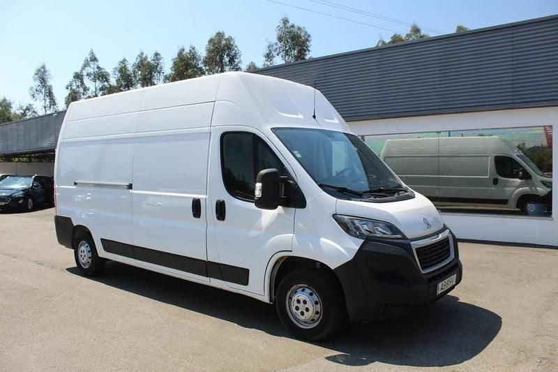Branco Usado 2020 Peugeot Boxer Van | € 18.500 (Preço justo) - Imagem 1/4