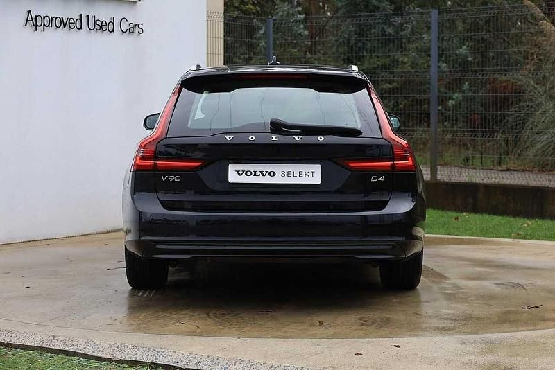 Usado Volvo V90 Momentum 190 HP (139 kW) 2020 Preto Carrinha