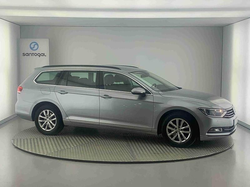 Cinzento Usado 2018 VW Passat Carrinha | € 19.490 (Preço justo) - Imagem 1/4
