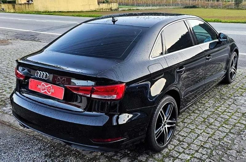 Usado Audi A3 116 HP (85 kW) 2016 Preto Sedan