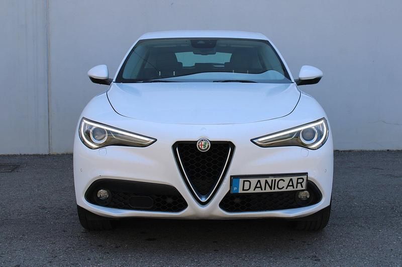 Usado Alfa Romeo Stelvio Super 180 HP (132 kW) 2017 Branco SUV