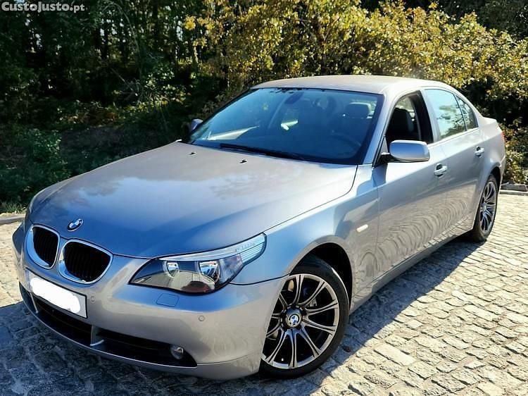 Cinza Usado 2004 BMW 530 Sedan | € 12.500 (Preço justo) - Imagem 1/1