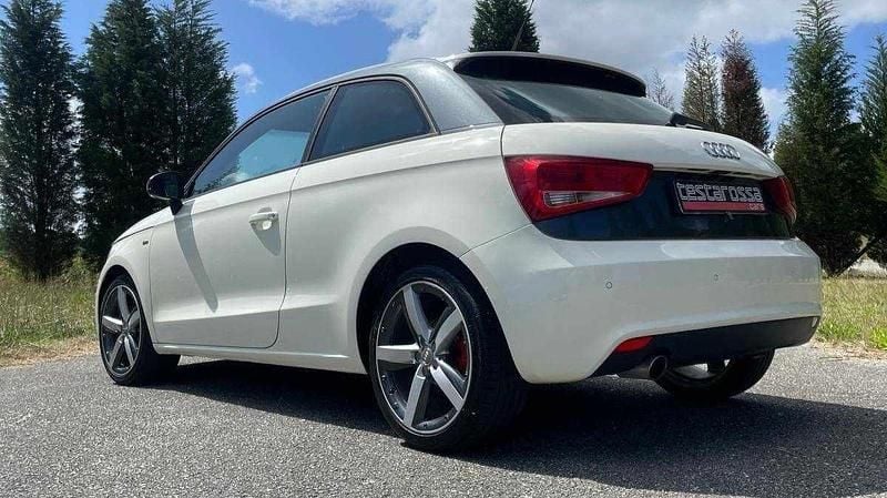 Usado Audi A1 S-Line 105 HP (77 kW) 2011 Branco Citadino