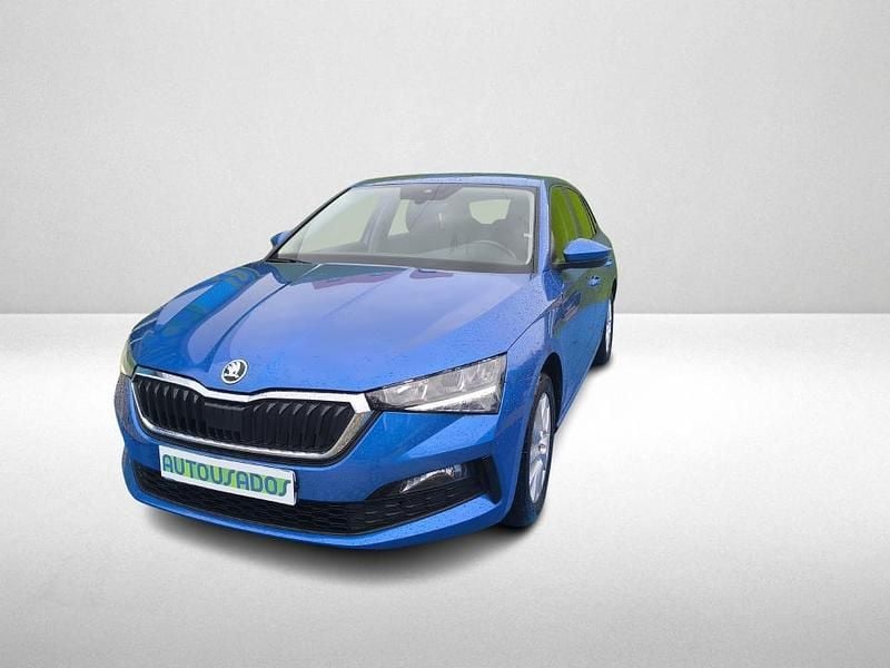 Azul Usado 2022 Skoda Scala Citadino | € 14.240 (Bom preço) - Imagem 1/4