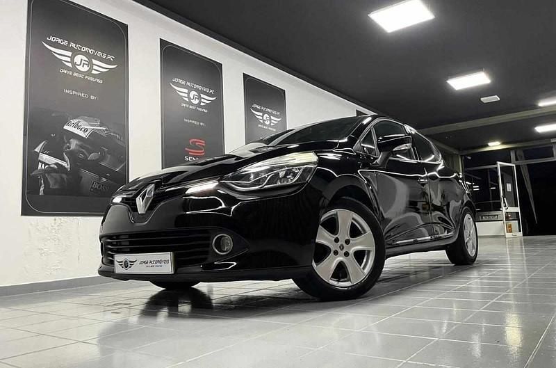 Preto Usado 2015 Renault Clio IV Citadino | € 9.900 (Preço justo) - Imagem 1/4