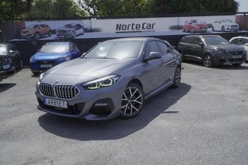 Cinza Usado 2022 BMW 216 Sport Line Coupé | € 27.750 (Preço justo) - Imagem 1/4
