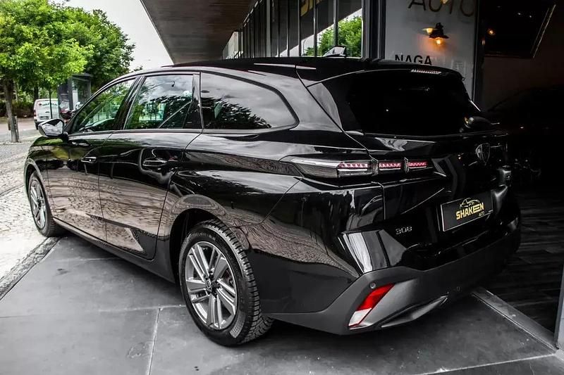 Usado Peugeot 308 SW Active 130 HP (95 kW) 2023 Preto Carrinha