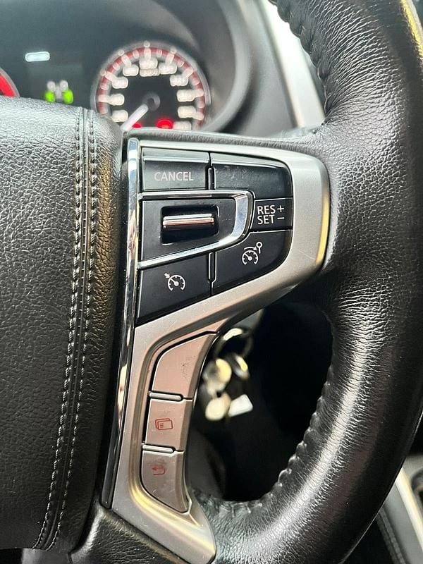 Preto Usado 2020 Mitsubishi L200 Invite Pickup | € 37.750 - Imagem 1/4
