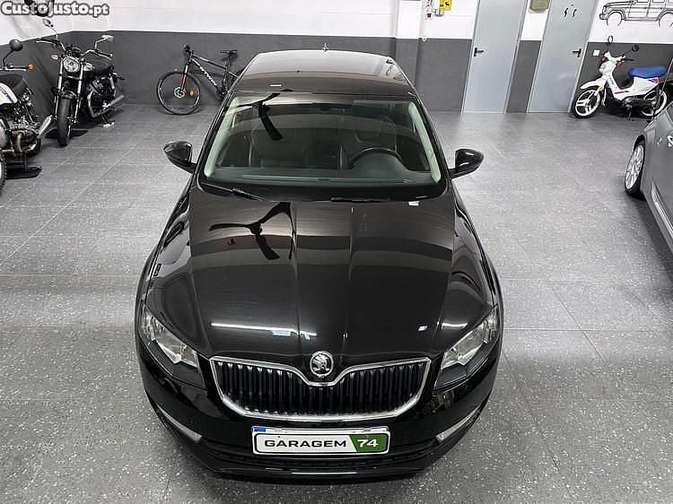 Preto Usado 2016 Skoda Octavia SportLine Sedan | € 8.750 (Bom preço) - Imagem 1/1