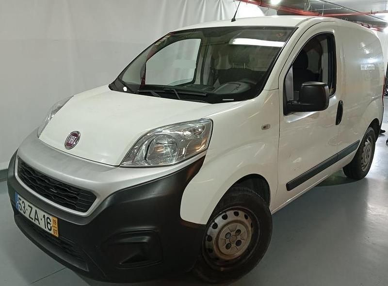Branco Usado 2019 Fiat Fiorino Monovolume | € 8.699 (Bom preço) - Imagem 1/4