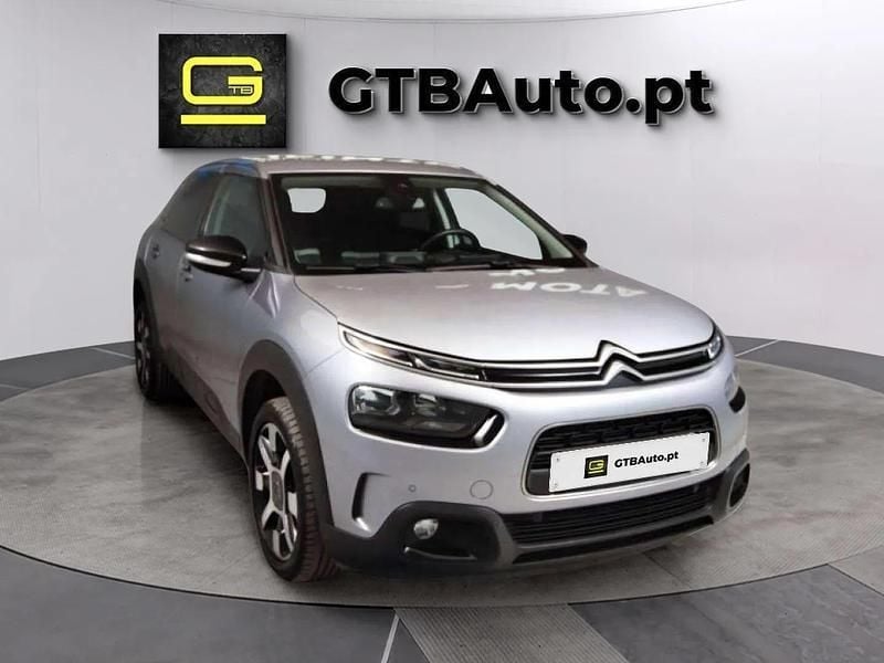Cinza Usado 2020 Citroën C4 Shine | € 18.499 (Preço justo) - Imagem 1/4