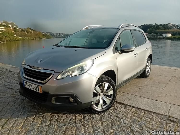 Cinza Usado 2013 Peugeot 2008 SUV | € 7.250 (Bom preço) - Imagem 1/1