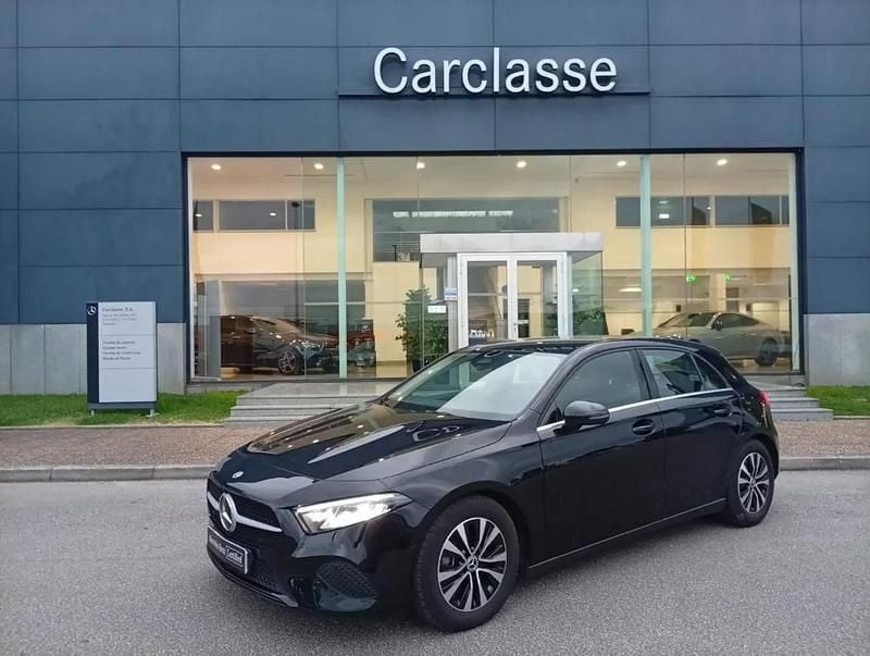 Preto cosmos Usado 2024 Mercedes A200 Advanced Citadino | € 29.950 (Super Preço) - Imagem 1/4