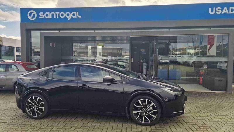 Preto Usado 2024 Toyota Prius Luxury Citadino | € 40.990 - Imagem 1/4