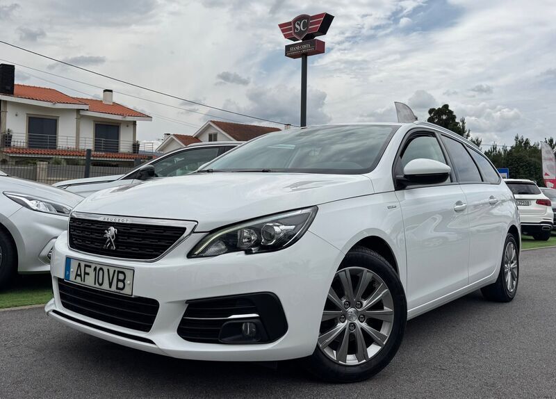 Branco Usado 2021 Peugeot 308 Style Carrinha | € 11.950 - Imagem 1/4