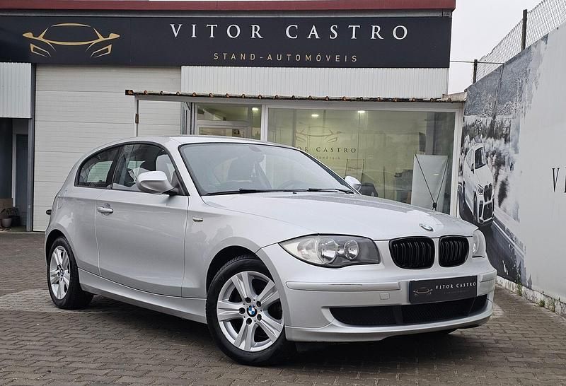 Cinza Usado 2010 BMW 116 Citadino | € 9.750 (Preço justo) - Imagem 1/4