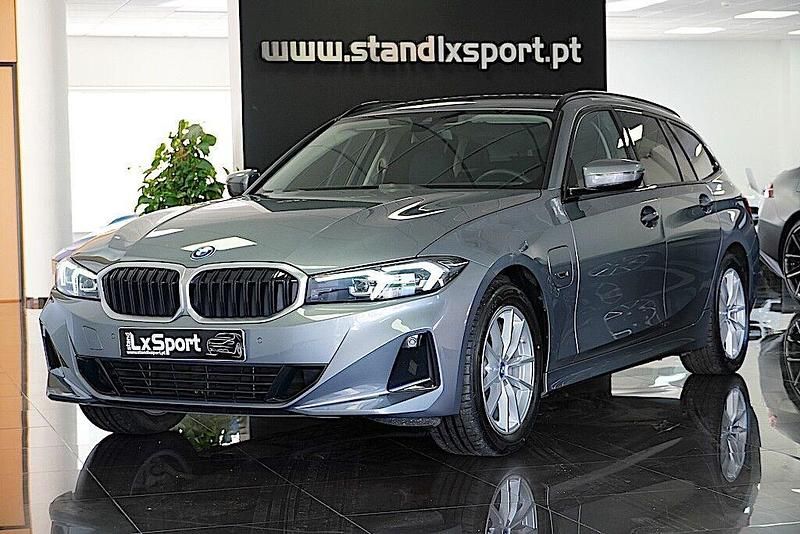 Cinza Usado 2023 BMW 320e Carrinha | € 38.990 (Bom preço) - Imagem 1/4