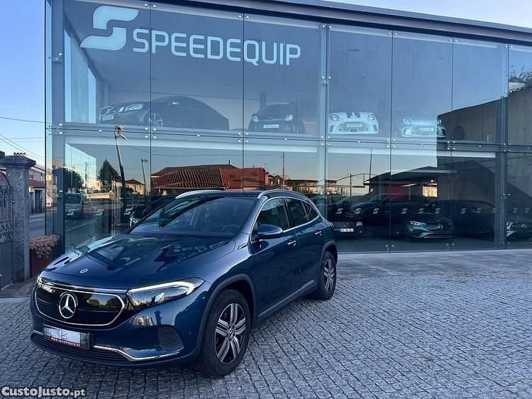 Usado Mercedes EQA250 Progressive 139 kW (190 HP) 2021 Azul SUV