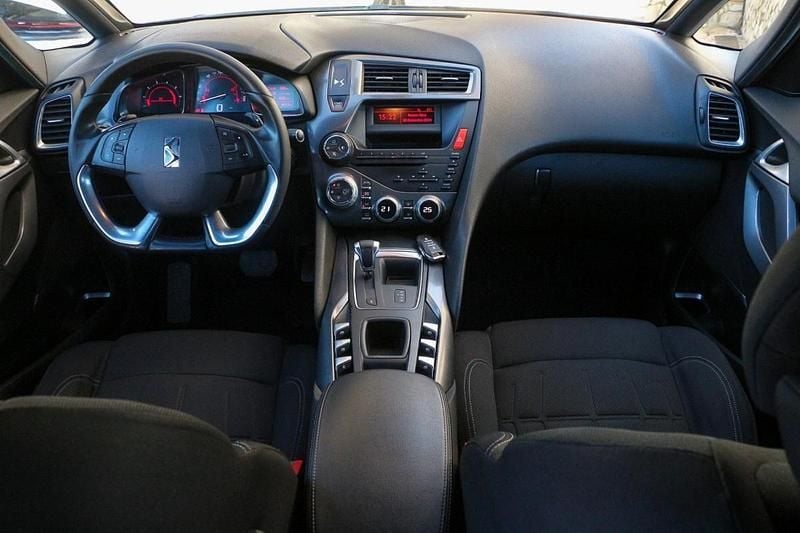 Usado DS Automobiles DS5 Be Chic 163 HP (119 kW) 2014 Cinzento Citadino