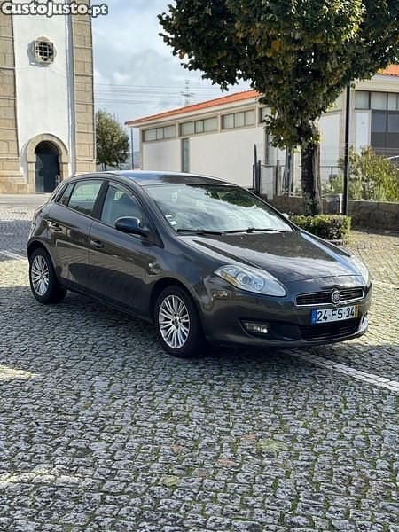 Castanho Usado 2008 Fiat Bravo Citadino | € 5.500 (Bom preço) - Imagem 1/1