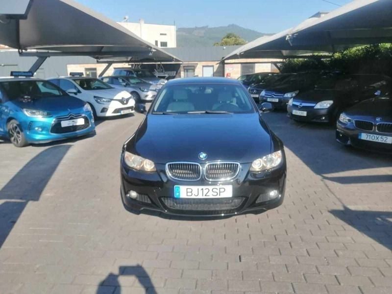 Preto Usado 2008 BMW 330 Coupé | € 19.850 - Imagem 1/4
