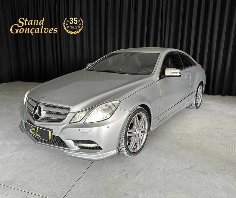Cinzento Usado 2012 Mercedes E220 Avantgarde Coupé | € 16.990 (Preço justo) - Imagem 1/4