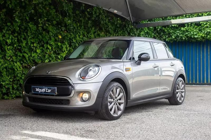 Usado Mini One D 95 HP (69 kW) 2018 Cinzento Citadino