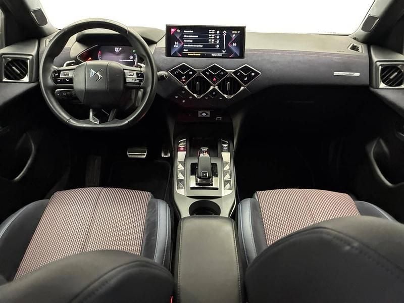 Usado DS Automobiles DS3 Crossback 130 HP (95 kW) 2021 Preto SUV