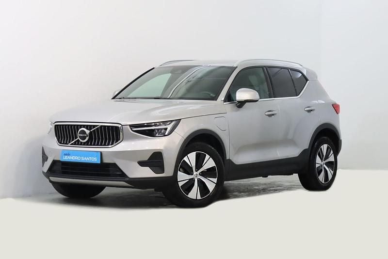 Cinzento Usado 2022 Volvo XC40 SUV | € 31.500 (Bom preço) - Imagem 1/2