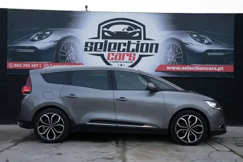 Usado Renault Grand Scénic IV Dynamique 110 HP (80 kW) 2018 Cinza escuro Monovolume