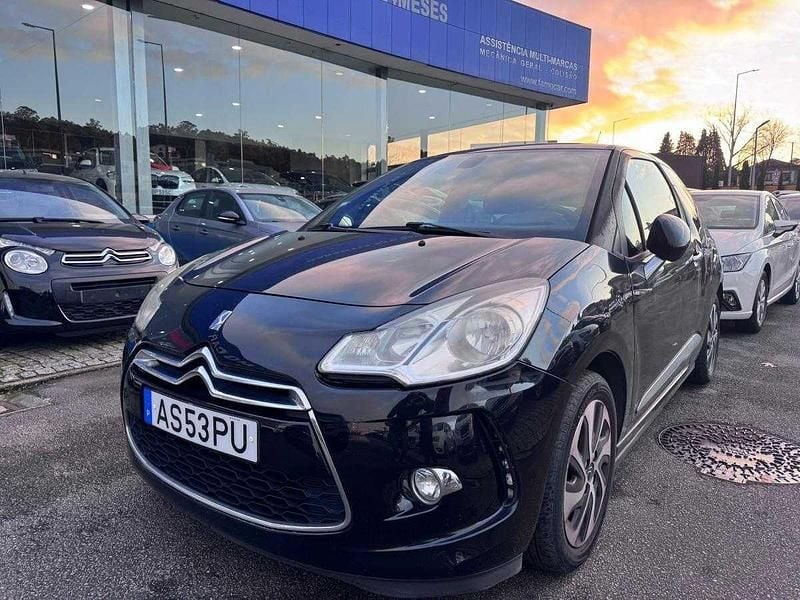 Preto Usado 2013 Citroën DS3 Chic Coupé | € 8.980 (Preço justo) - Imagem 1/4
