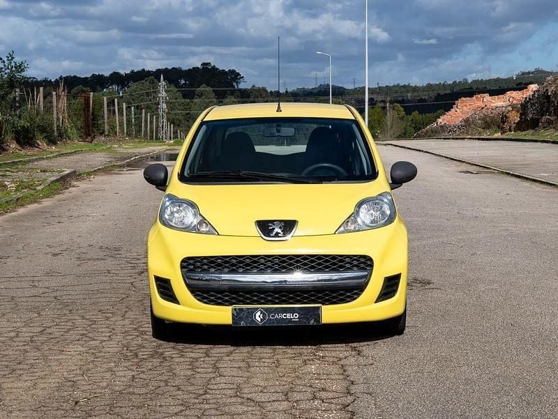 Usado Peugeot 107 Access 68 HP (50 kW) 2012 Amarelo Citadino