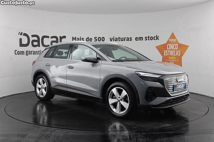 Cinza Usado 2023 Audi Q4 e-tron Business SUV | € 29.790 (Preço justo) - Imagem 1/1