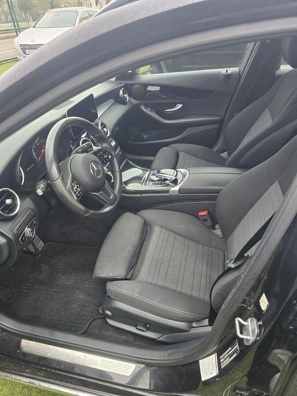 Usado Mercedes C220 194 HP (142 kW) 2019 Preto Carrinha