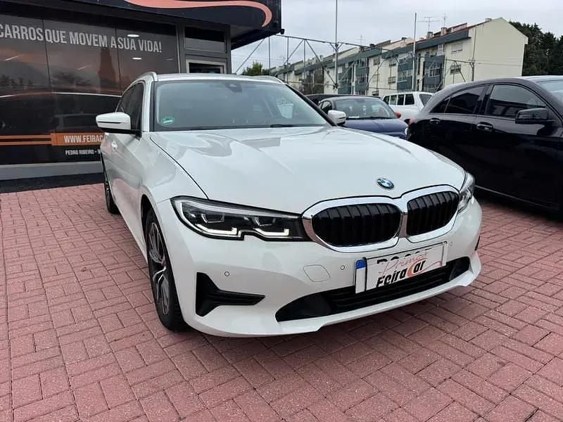 Branco Usado 2019 BMW 320 Carrinha | € 29.250 (Preço justo) - Imagem 1/4