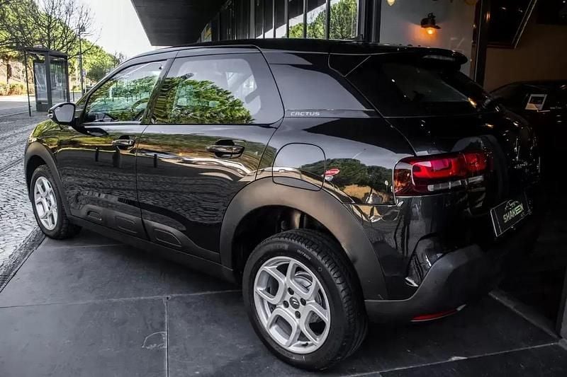 Usado Citroën C4 Cactus Feel 102 HP (75 kW) 2019 Preto Citadino