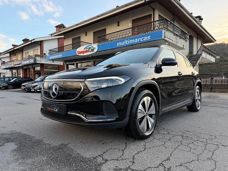 Preto Usado 2021 Mercedes EQA250 Progressive SUV | € 31.990 (Preço justo) - Imagem 1/4