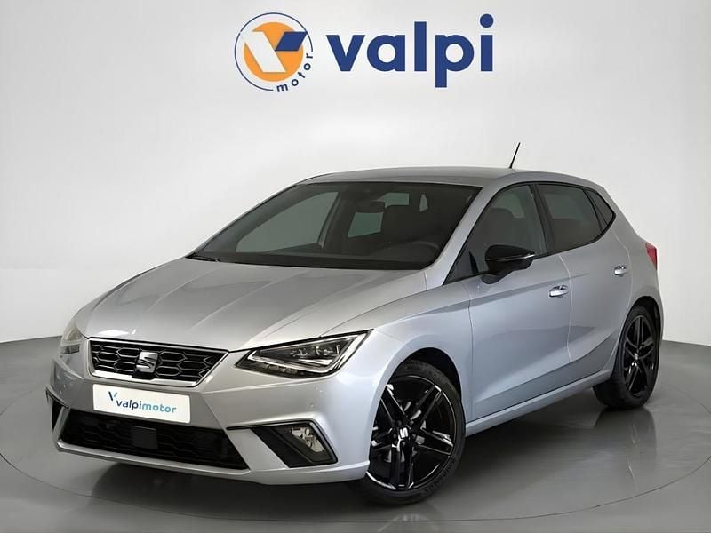 Usado Seat Ibiza 115 HP (84 kW) 2024 Cinzento Citadino