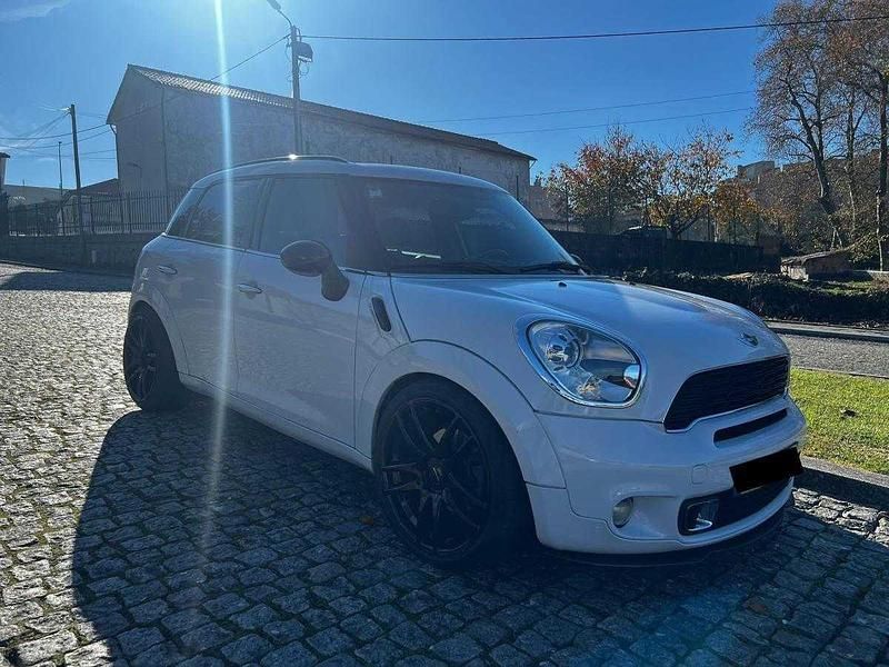 Branco Usado 2011 Mini Countryman SUV | € 14.500 (Preço justo) - Imagem 1/4