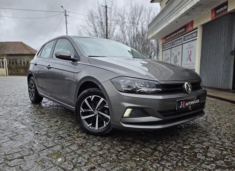 Usado VW Polo Trendline 75 HP (55 kW) 2018 Cinza Citadino