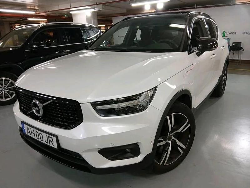 Branco Usado 2021 Volvo XC40 R-Design SUV | € 31.300 (Bom preço) - Imagem 1/1