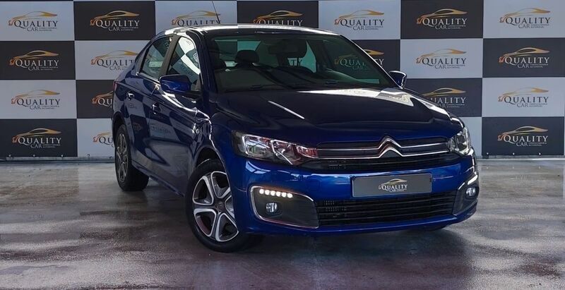 Azul Usado 2018 Citroën C-Elysee I SELECTION Sedan | € 12.499 - Imagem 1/4