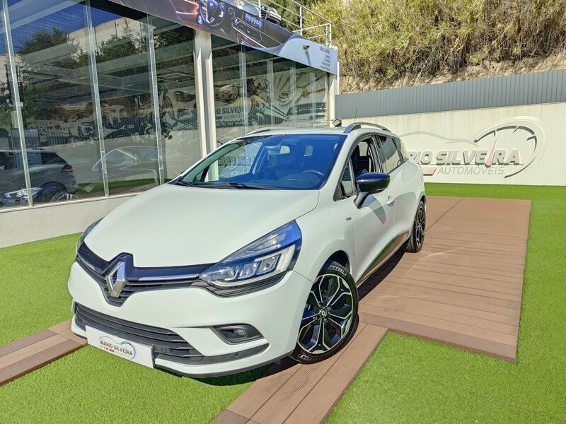 Branco Usado 2018 Renault Clio GrandTour Bose Edition Carrinha | € 16.950 - Imagem 1/4